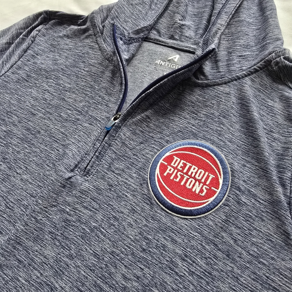 Antigua Detroit Pistons Hooded Quarter Zip Pullover Gray Long Sleeve Size M